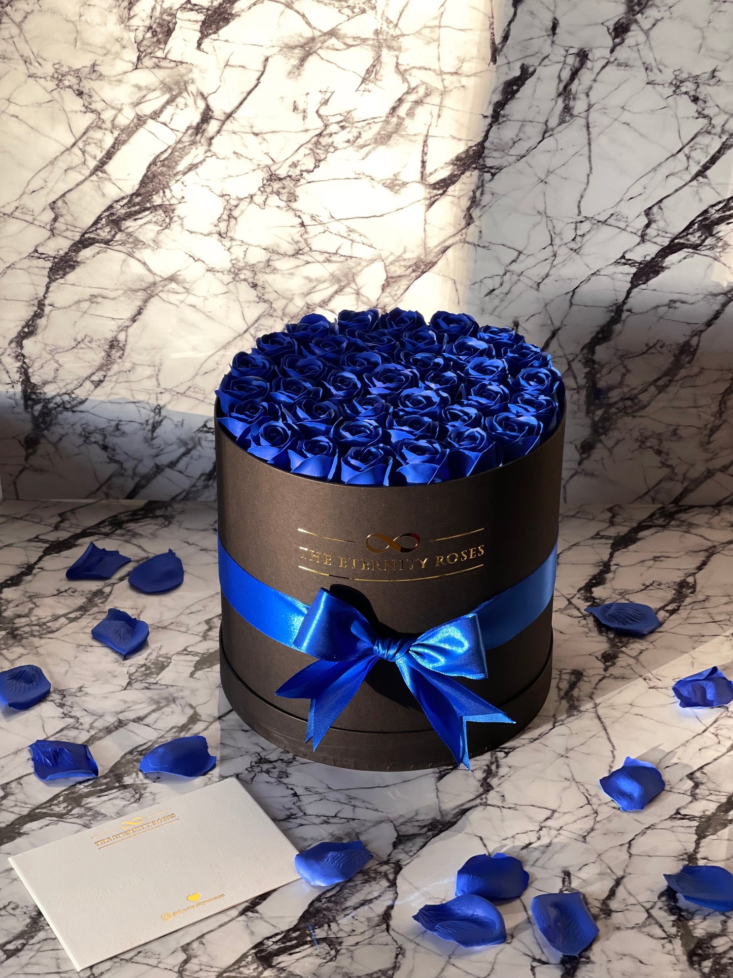 Cylinder Flower Box Blue on Black