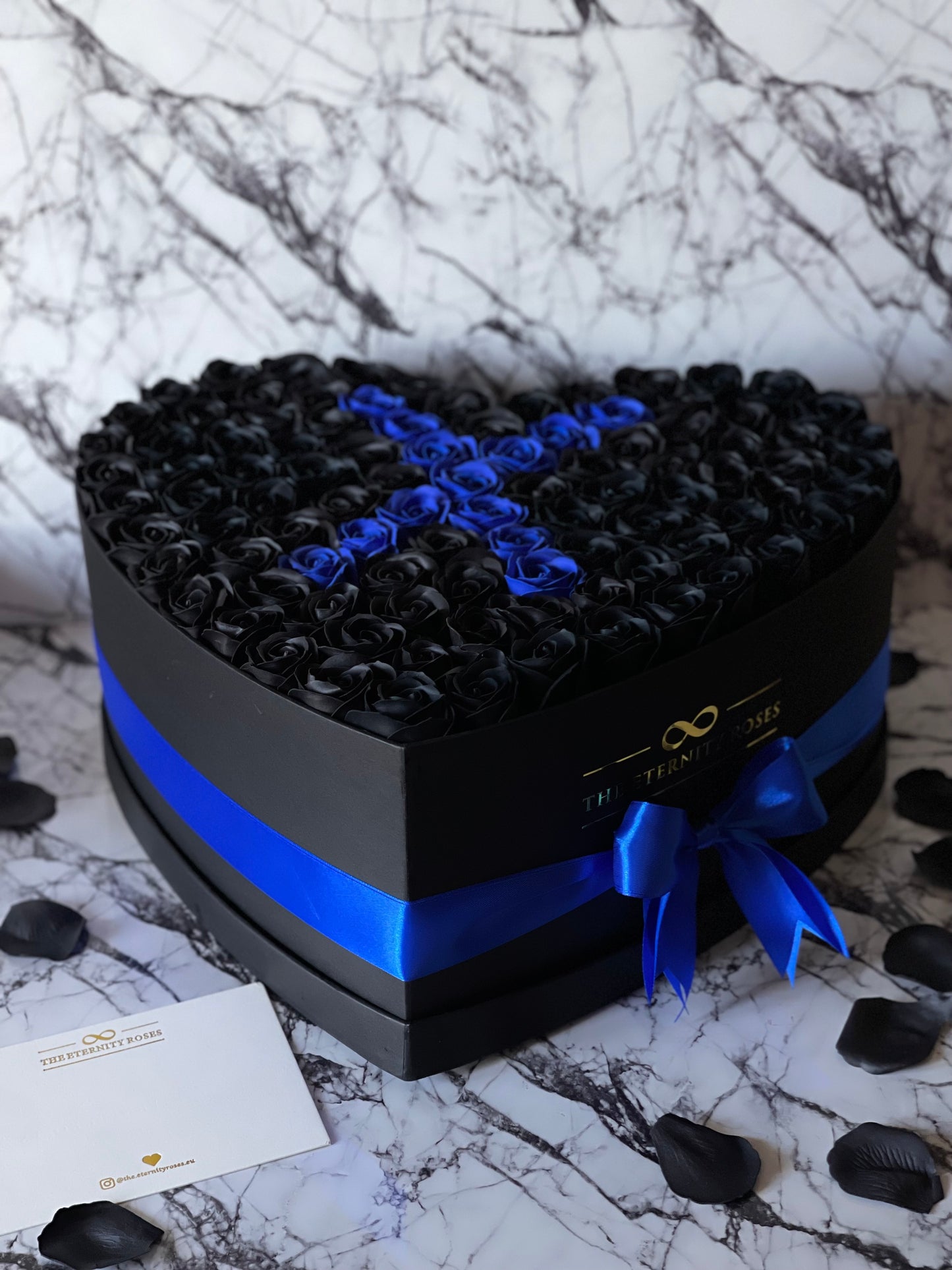 XXL Heart Letter Flower Box Black & Blue on Black