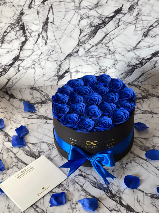 MAX Rose | Medium Flower Box Blue on Black