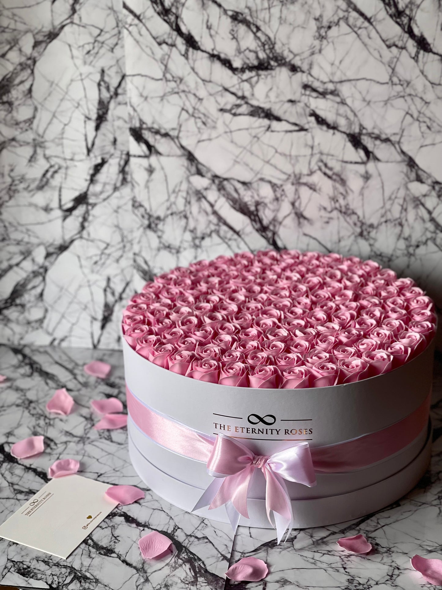 XXL Flower Box Pink on White