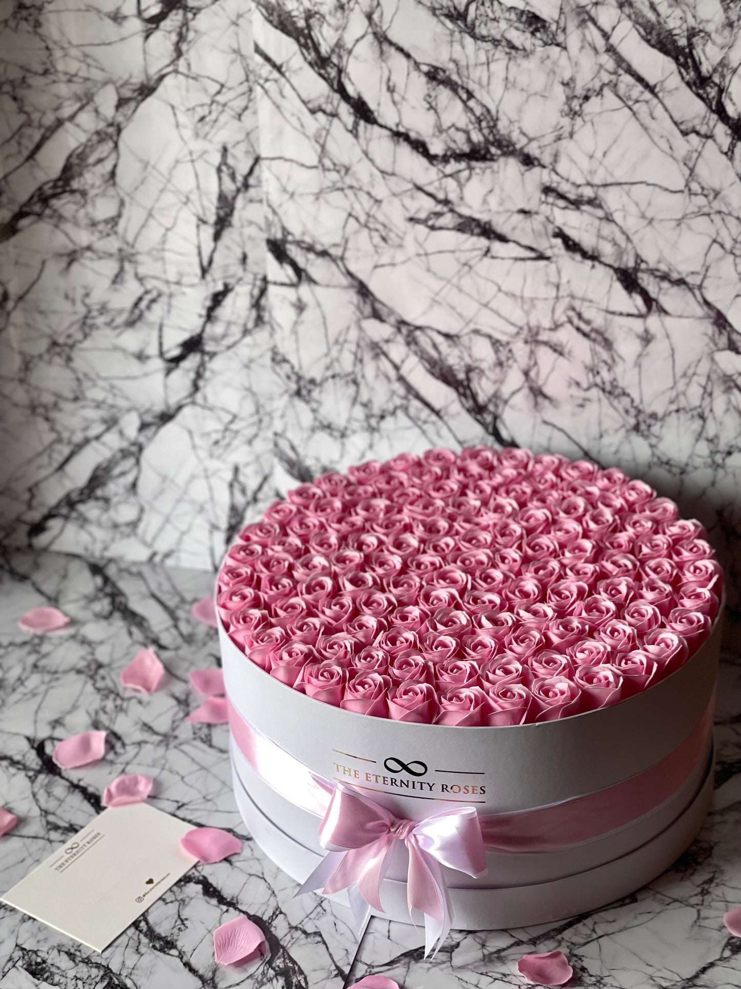 XXL Flower Box Pink on White
