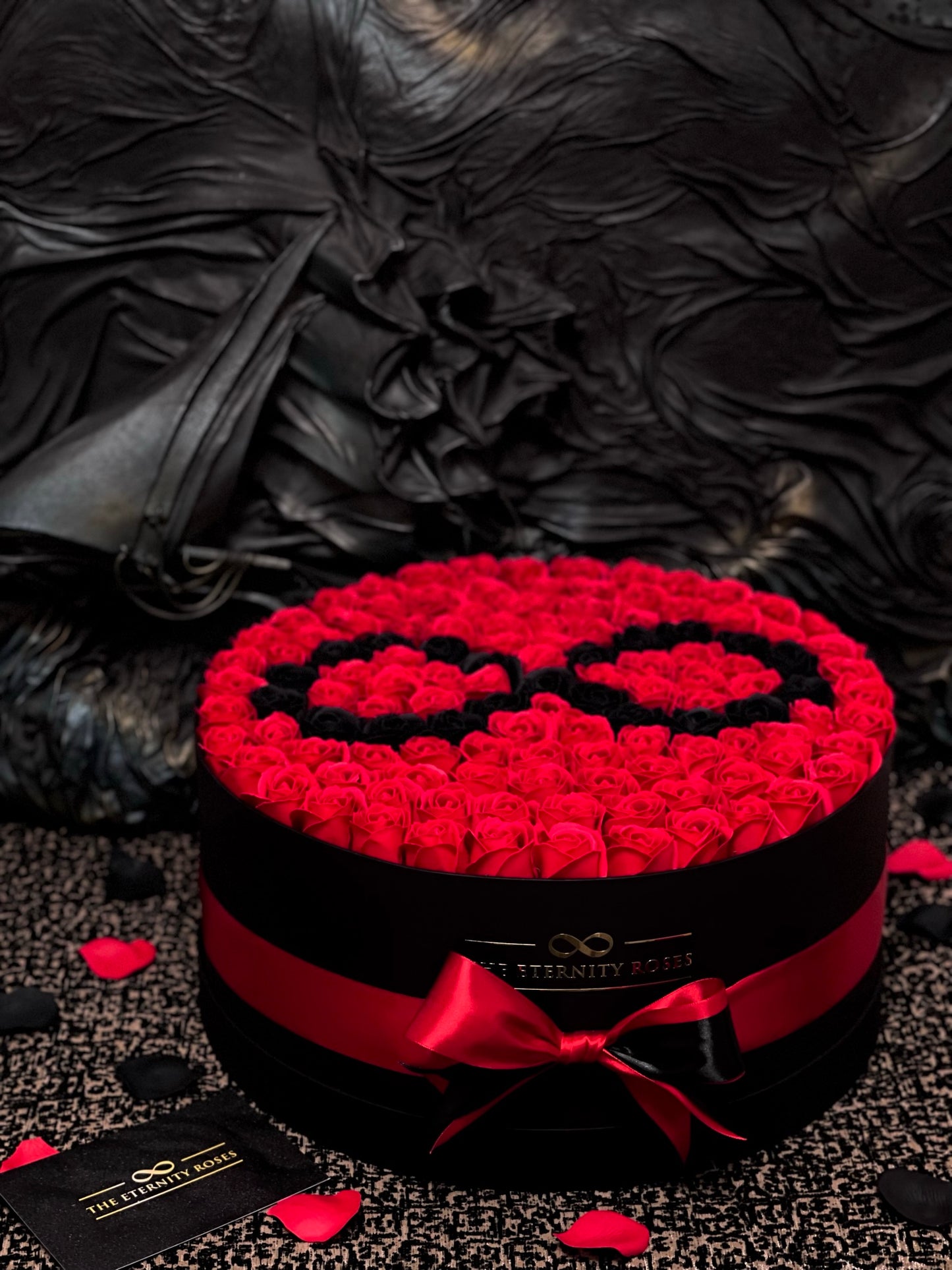 XXL Infinity Flower Box Red & Black on Black